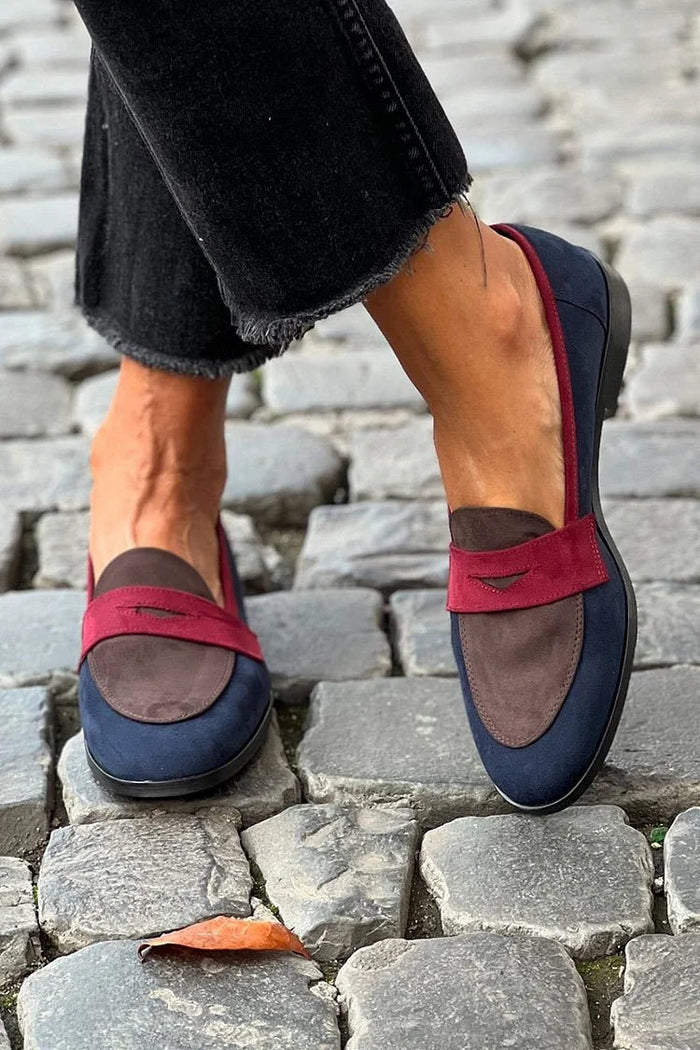 Dam Loafers Slip-On med Färgblock i Marinblått och Bordeaux